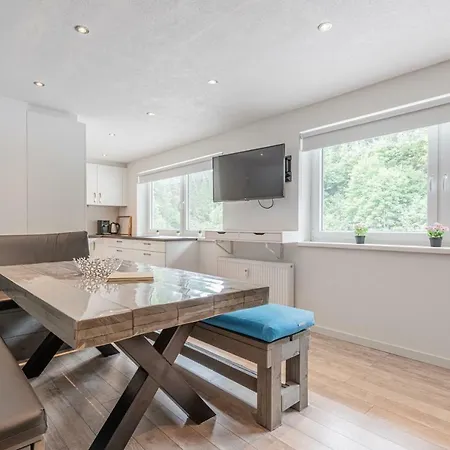 Lägenhet Haus Dienten Am Hochkoenig